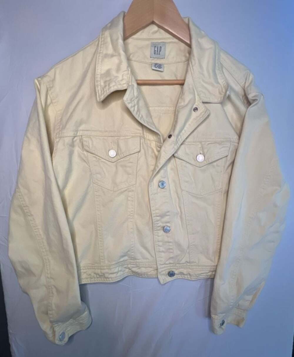 Vintage GAP Women's Pale Yellow Cotton Denim Trucker Jacket Size XL
